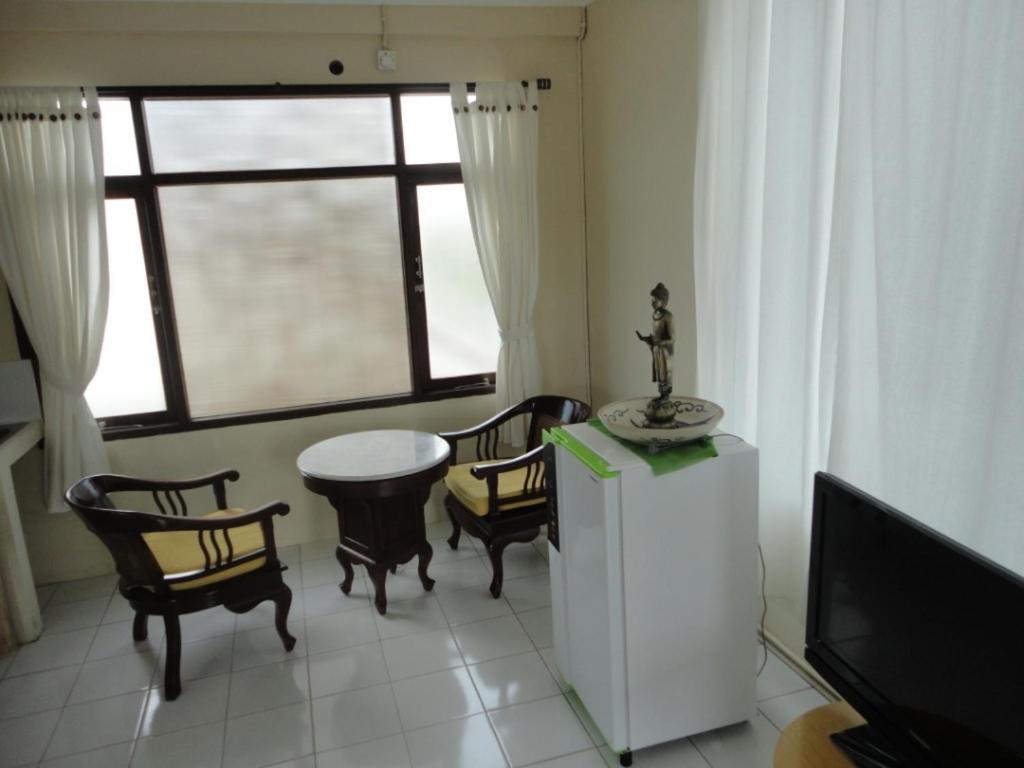Urbanview Hotel Wayan Mansion Denpasar  Room photo